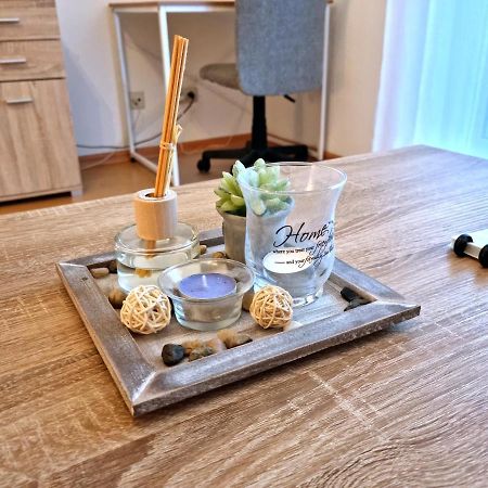 Brise Business Apartment Nahe Leipziger Messe - Porsche - Bmw - Dhl - Wlan - Parkplatz - Business Travelers Only ภายนอก รูปภาพ