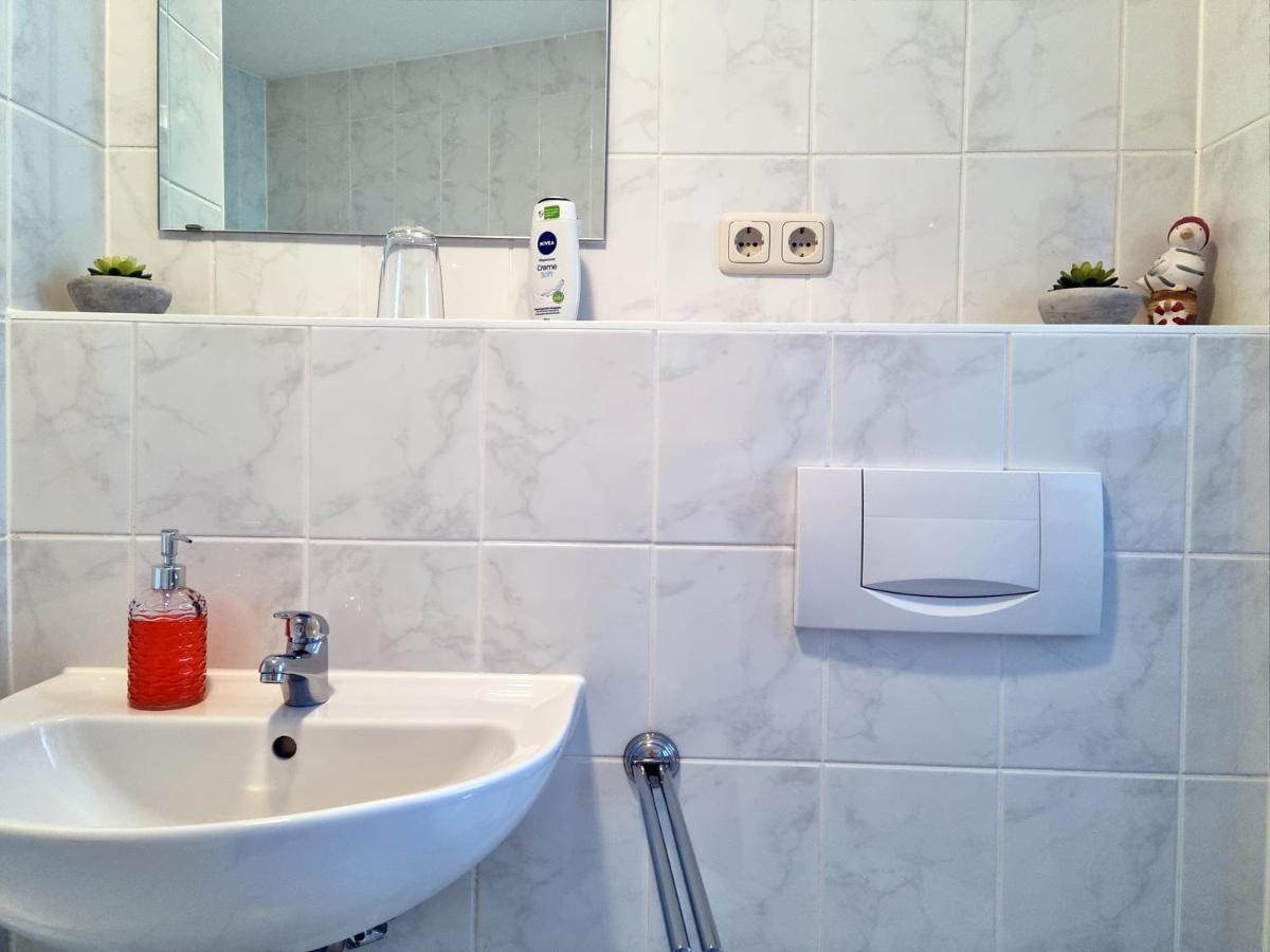 Brise Business Apartment Nahe Leipziger Messe - Porsche - Bmw - Dhl - Wlan - Parkplatz - Business Travelers Only ภายนอก รูปภาพ